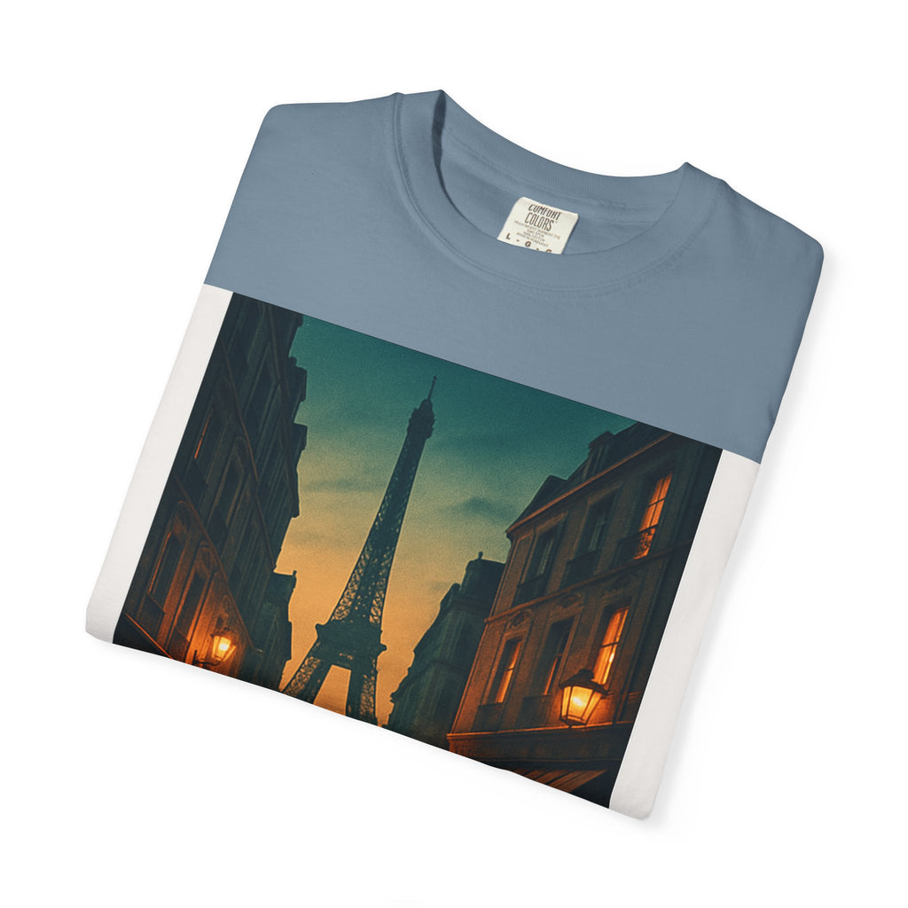T-Shirt Teint en Pièce – Romance Parisienne Sous la Pluie (Personnalisable)