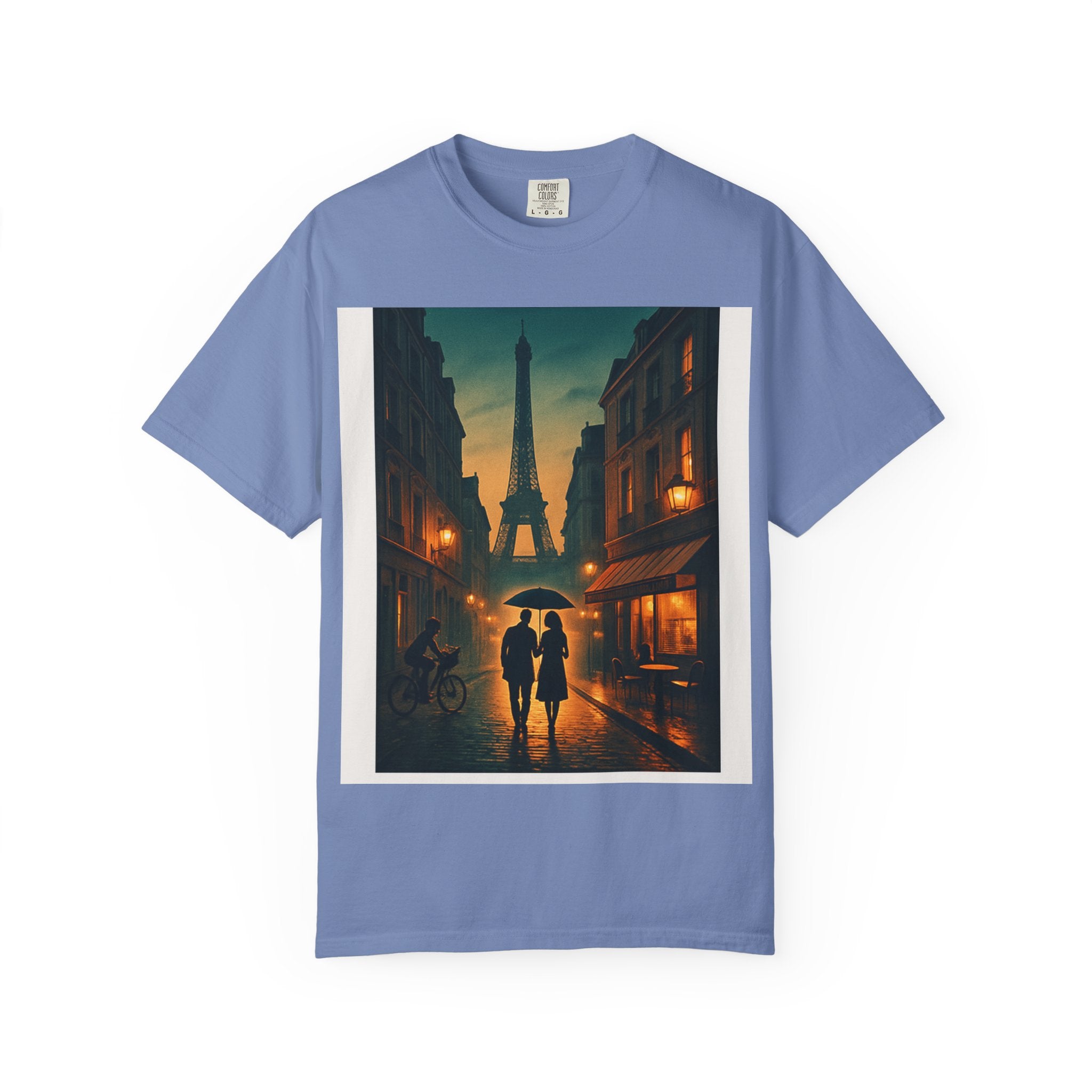 T-Shirt Teint en Pièce – Romance Parisienne Sous la Pluie (Personnalisable)
