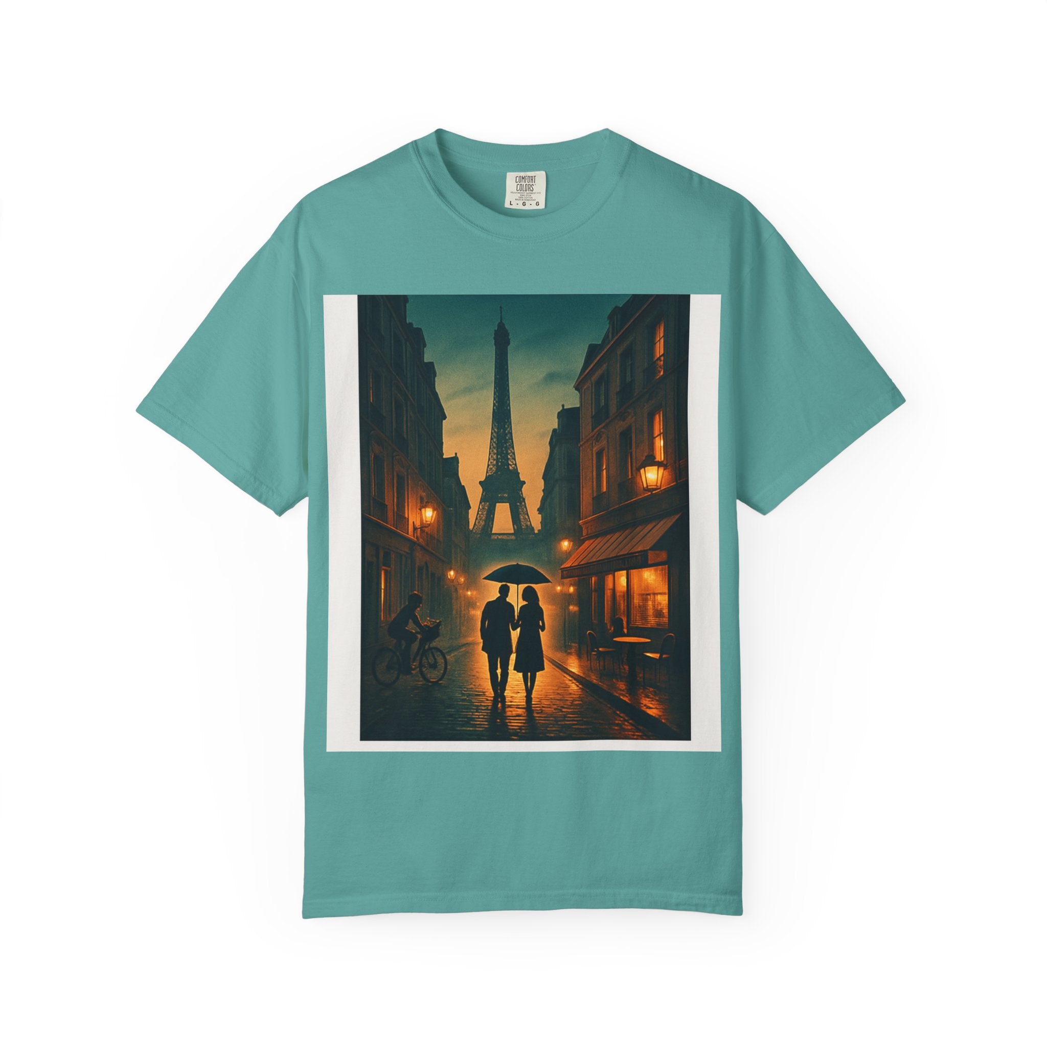 T-Shirt Teint en Pièce – Romance Parisienne Sous la Pluie (Personnalisable)