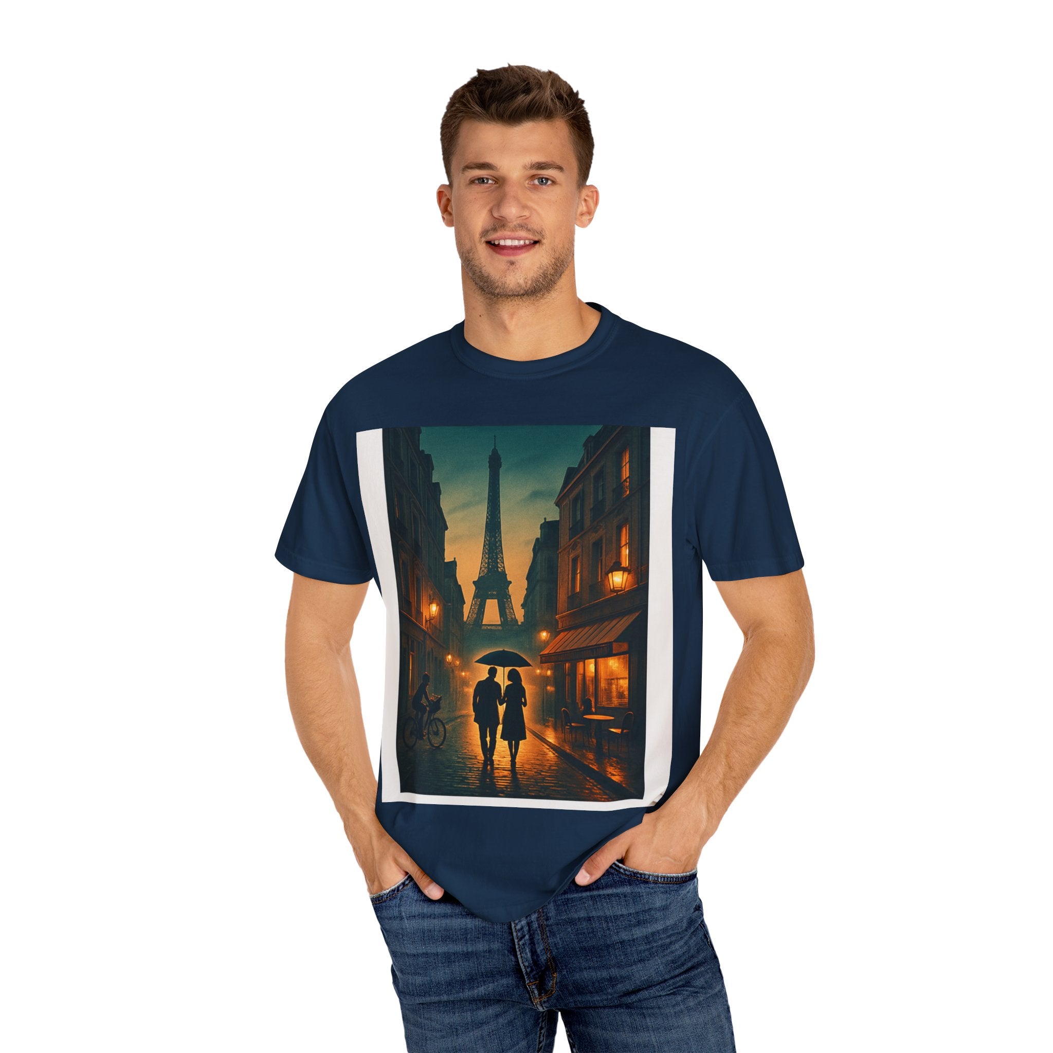 T-Shirt Teint en Pièce – Romance Parisienne Sous la Pluie (Personnalisable)