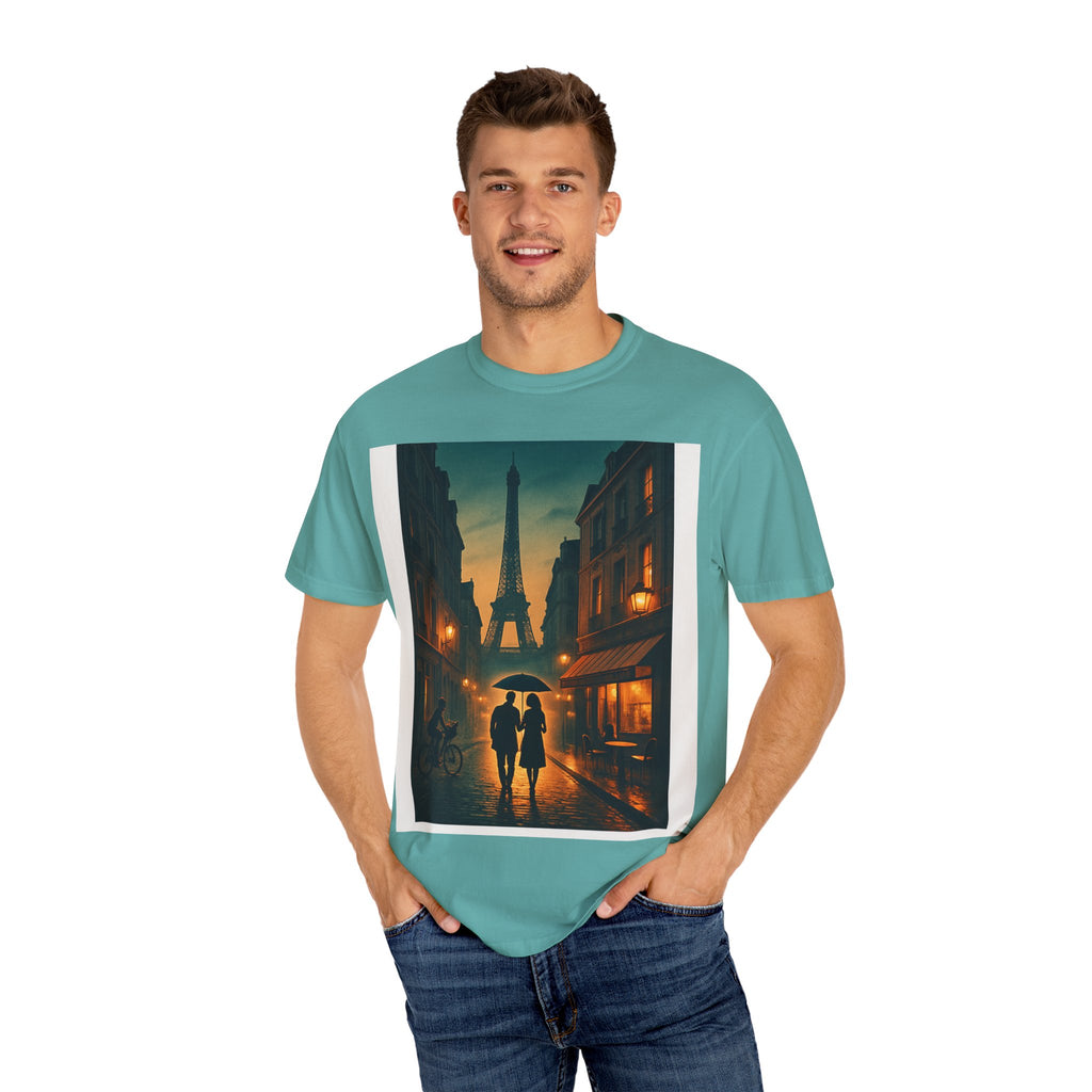 T-Shirt Teint en Pièce – Romance Parisienne Sous la Pluie (Personnalisable)