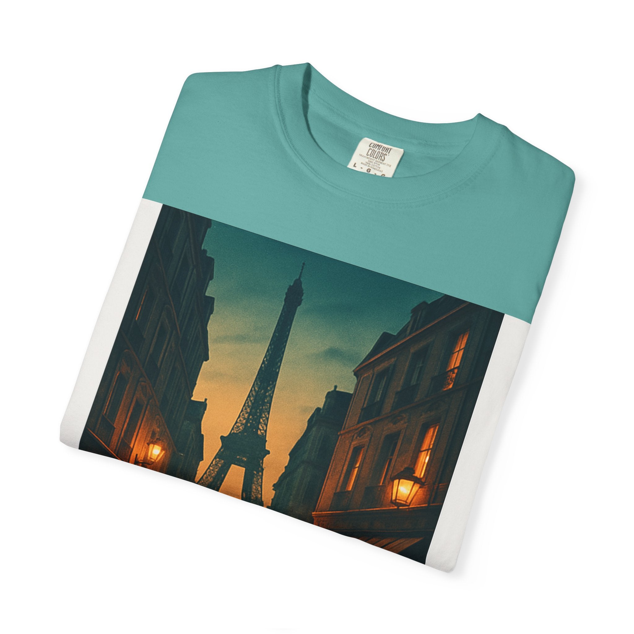 T-Shirt Teint en Pièce – Romance Parisienne Sous la Pluie (Personnalisable)