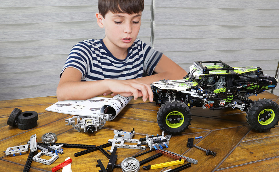 MK18002 – Voiture RC Tout-Terrain à Chenilles | 1890 Pièces & 5 Moteurs | STEM