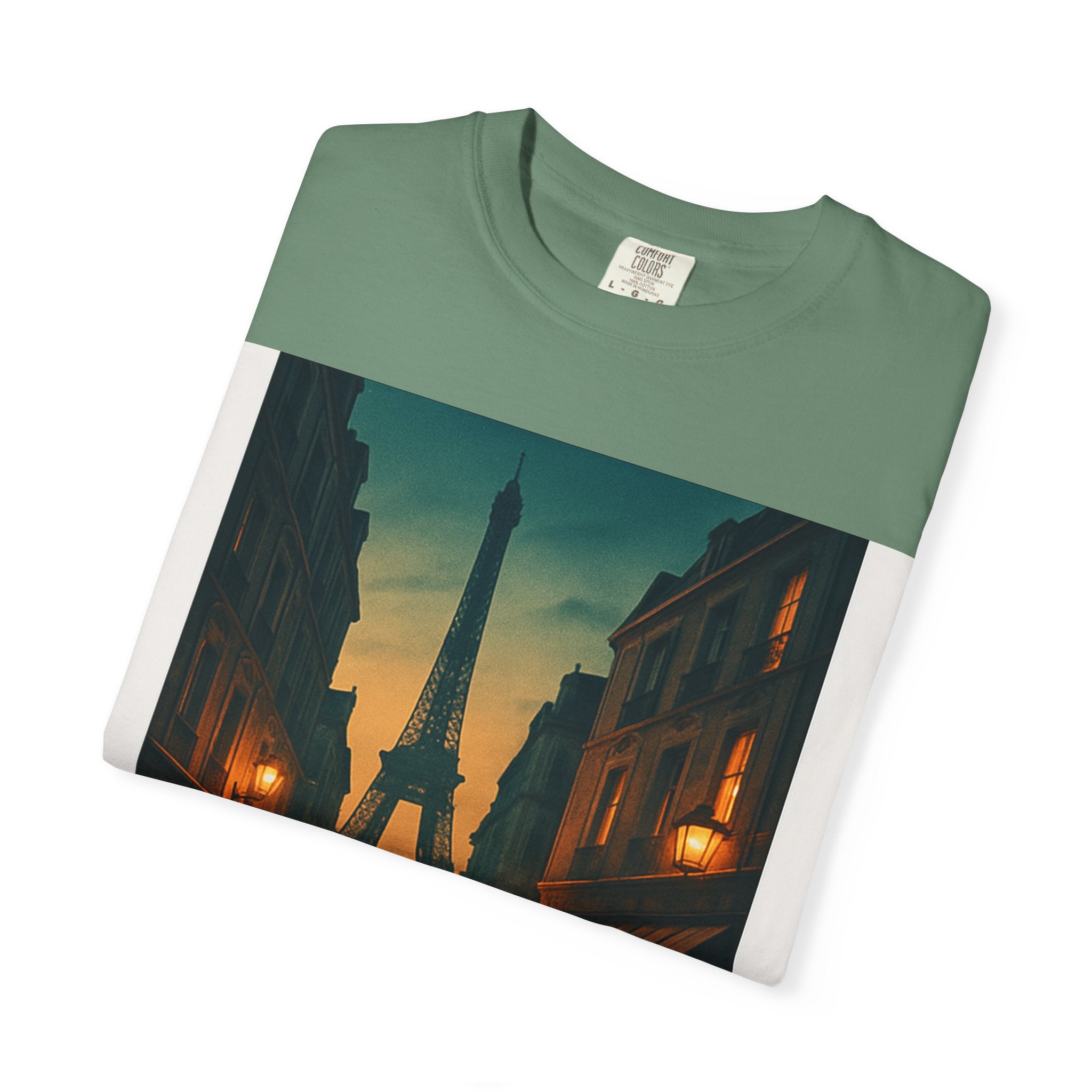 T-Shirt Teint en Pièce – Romance Parisienne Sous la Pluie (Personnalisable)