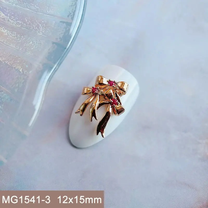 Décorations d’Ongles Noël Zircon ✨ (Lot de 10 pièces)