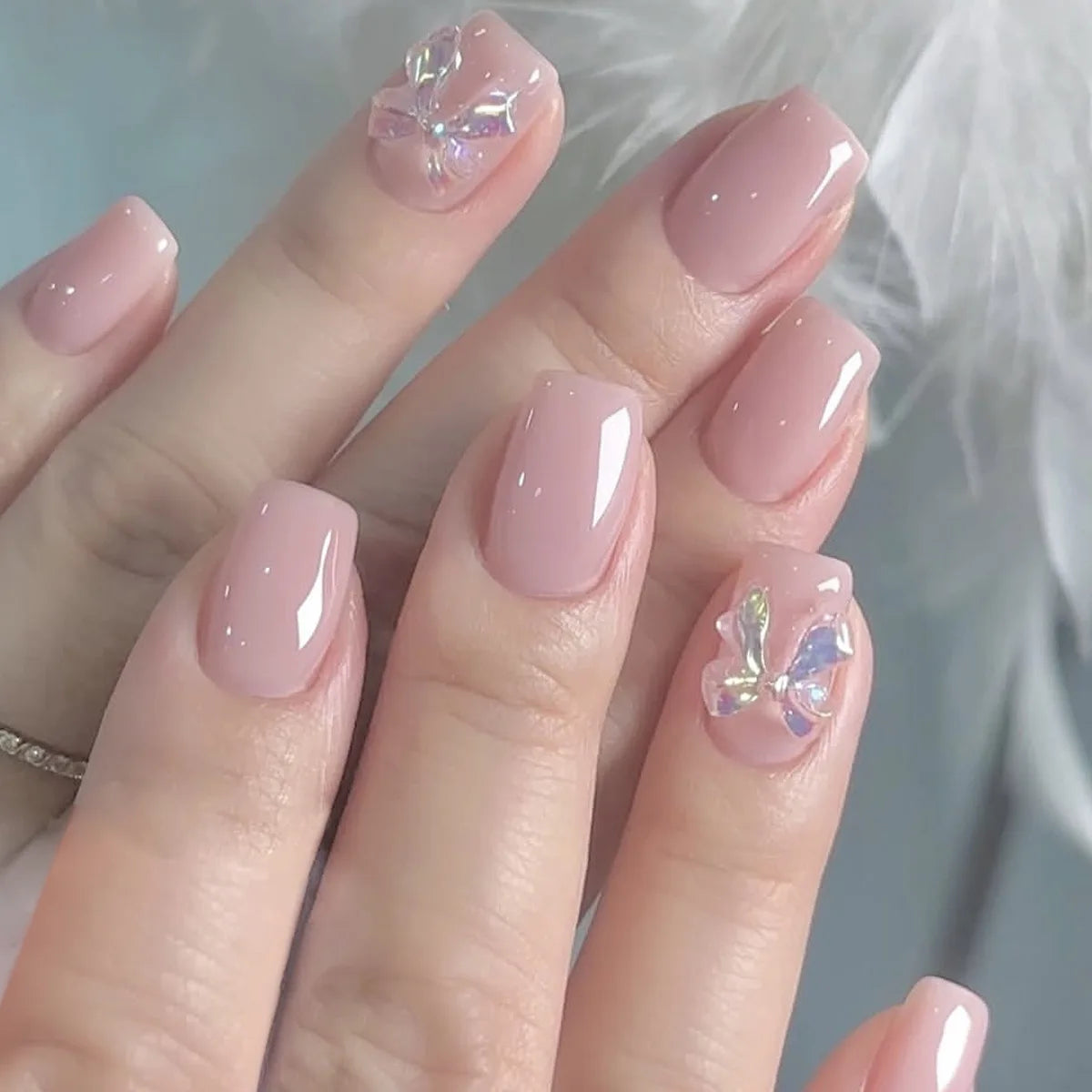 24 Pièces Faux Ongles French 3D – Nœud Papillon Élégant & Manucure Professionnelle DIY