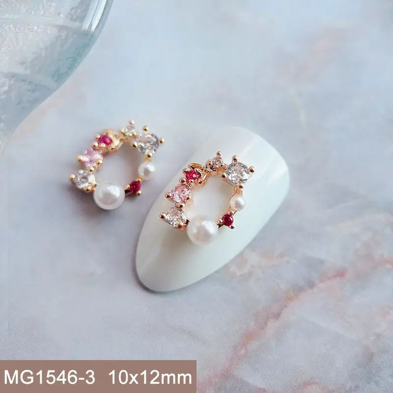 Décorations d’Ongles Noël Zircon ✨ (Lot de 10 pièces)