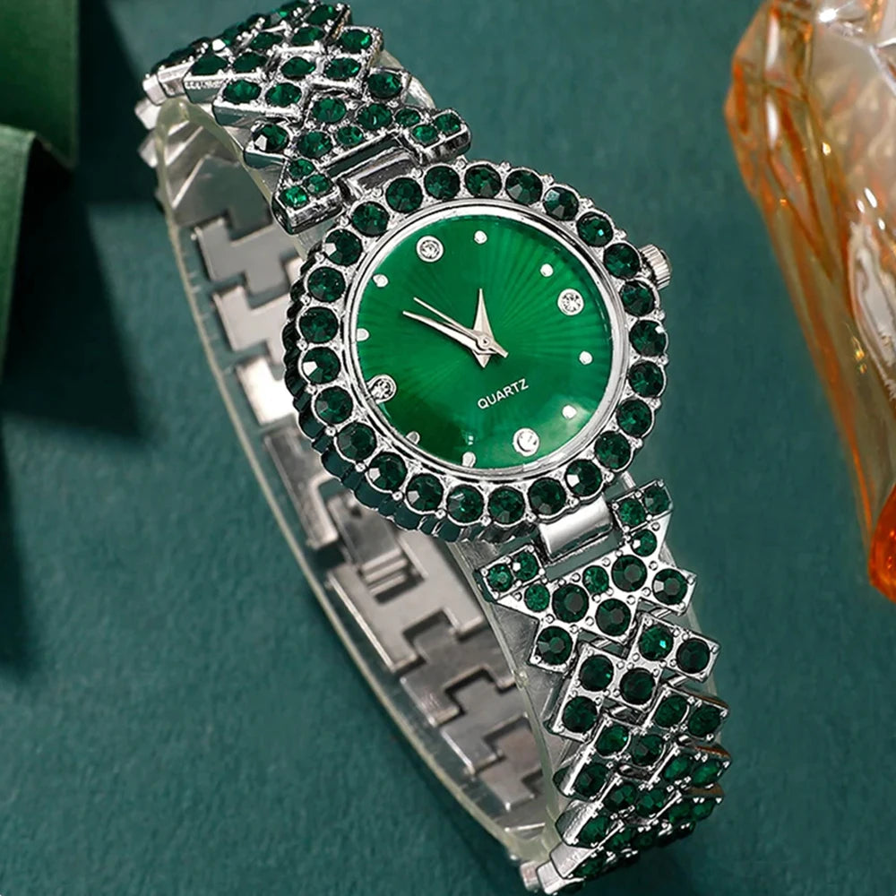 Montre Femme « Emerald Luxe » – Strass, Quartz & Bracelet Métal – Élégante & Mode