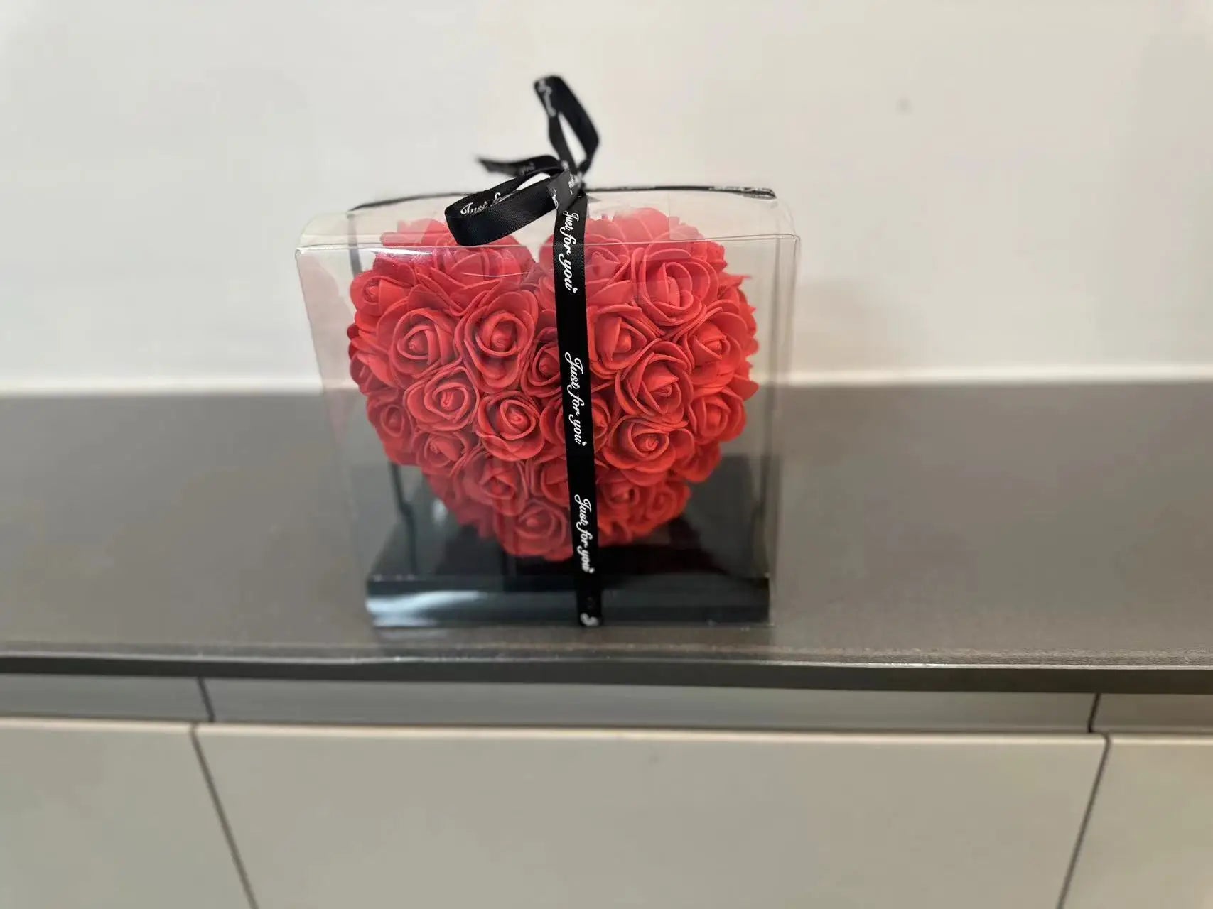 Boîte-Cadeau Rose Artificielle 15 cm – Coffret Romantique pour Saint-Valentin, Mariage & Décoration