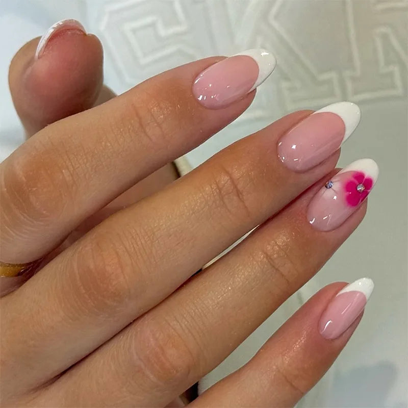 24 Pièces Faux Ongles French 3D – Nœud Papillon Élégant & Manucure Professionnelle DIY