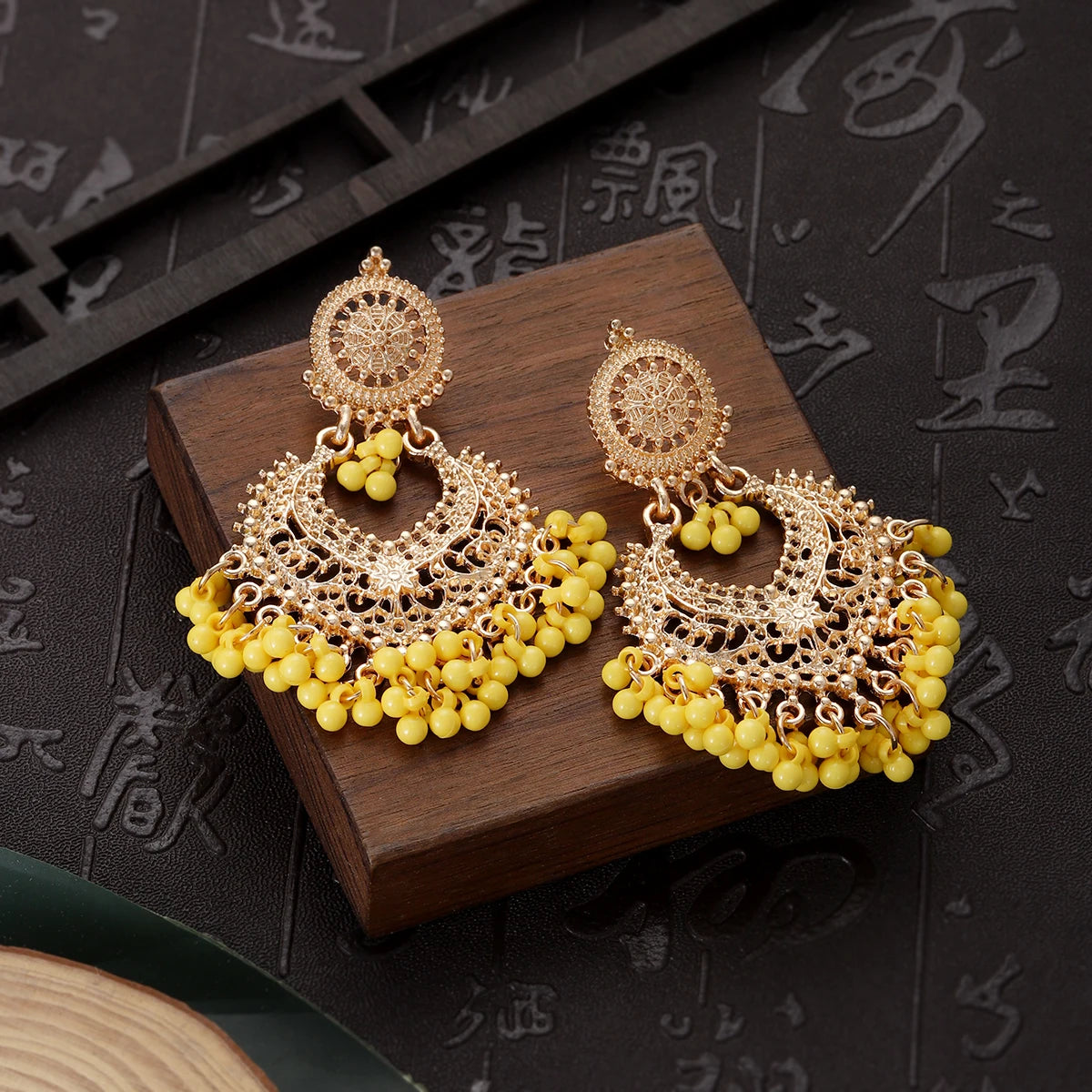 Boucles d’Oreilles Ethniques Cœur & Gland – Plaqué Or Style Bohème