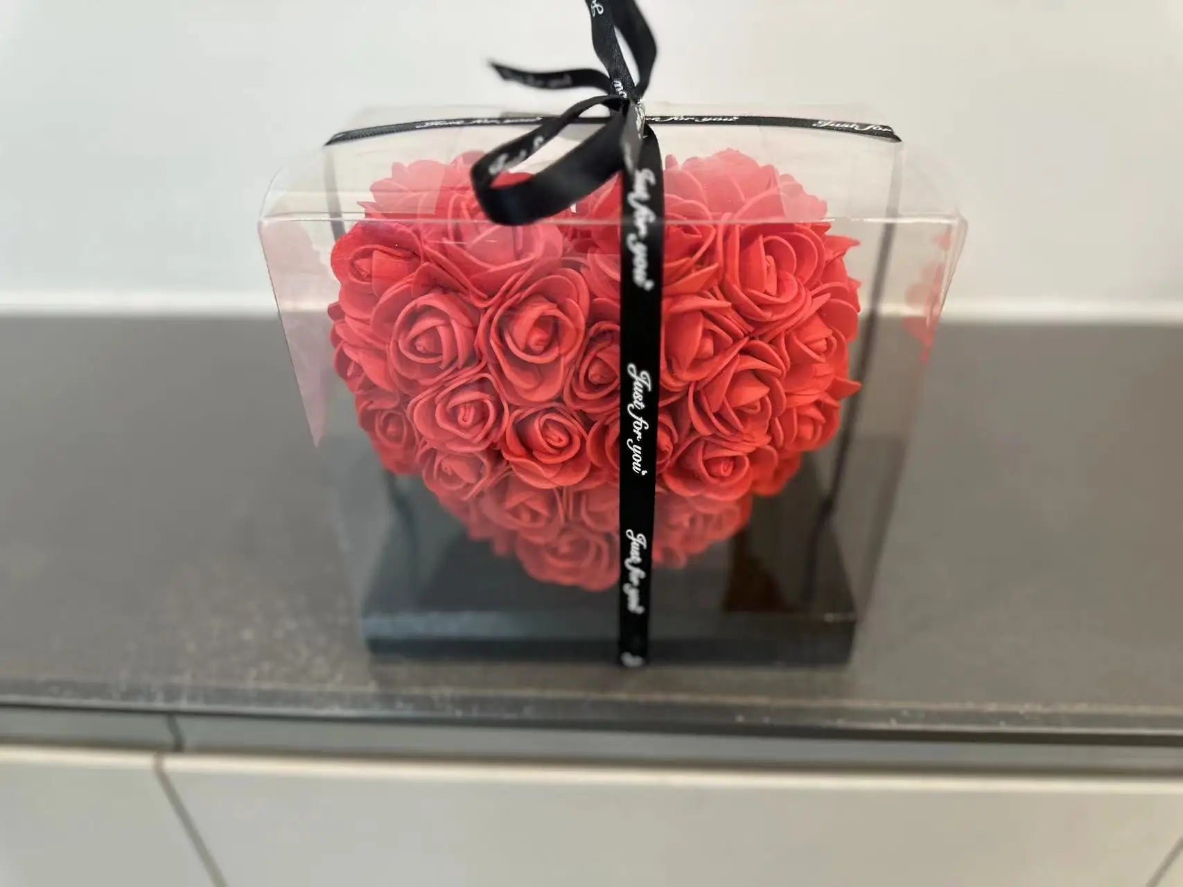 Boîte-Cadeau Rose Artificielle 15 cm – Coffret Romantique pour Saint-Valentin, Mariage & Décoration