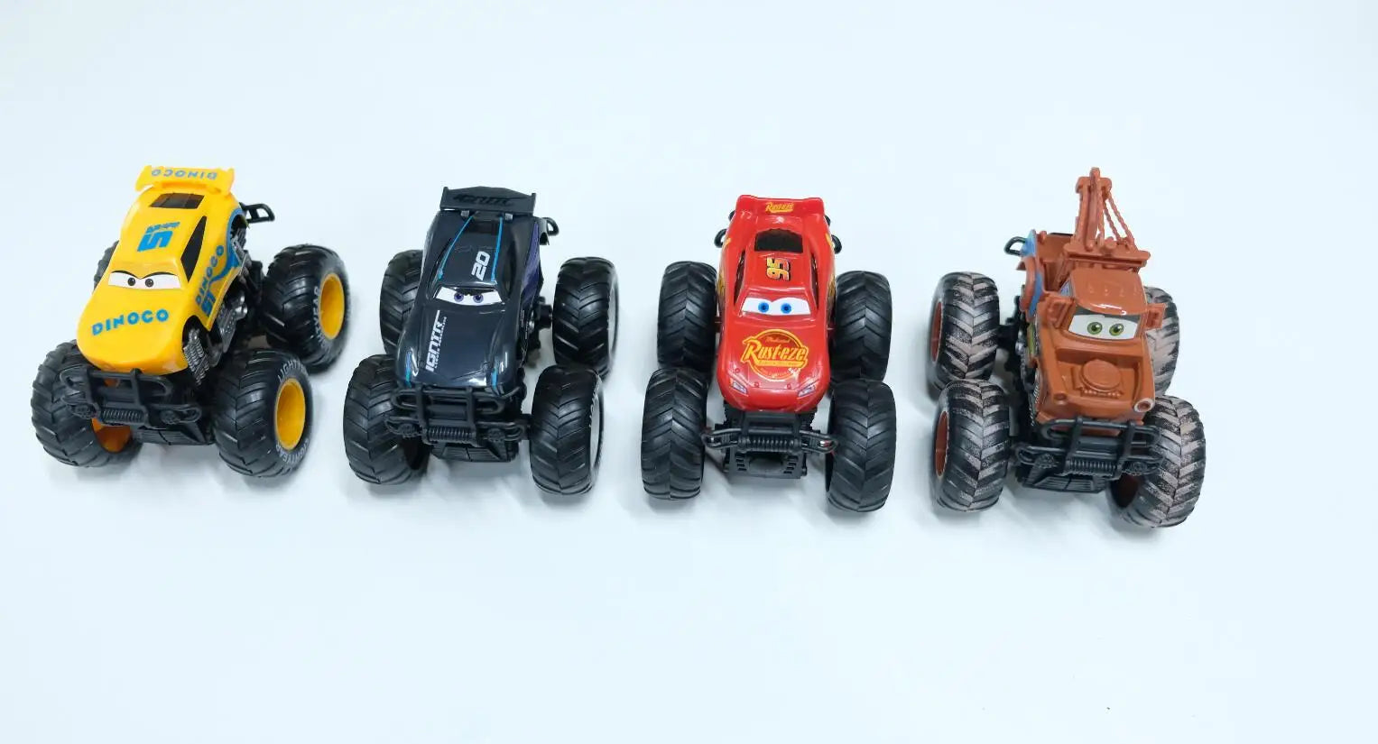 Ensemble de Véhicules Tout-Terrain à Double Inertie – Modèles Miniatures 1:55