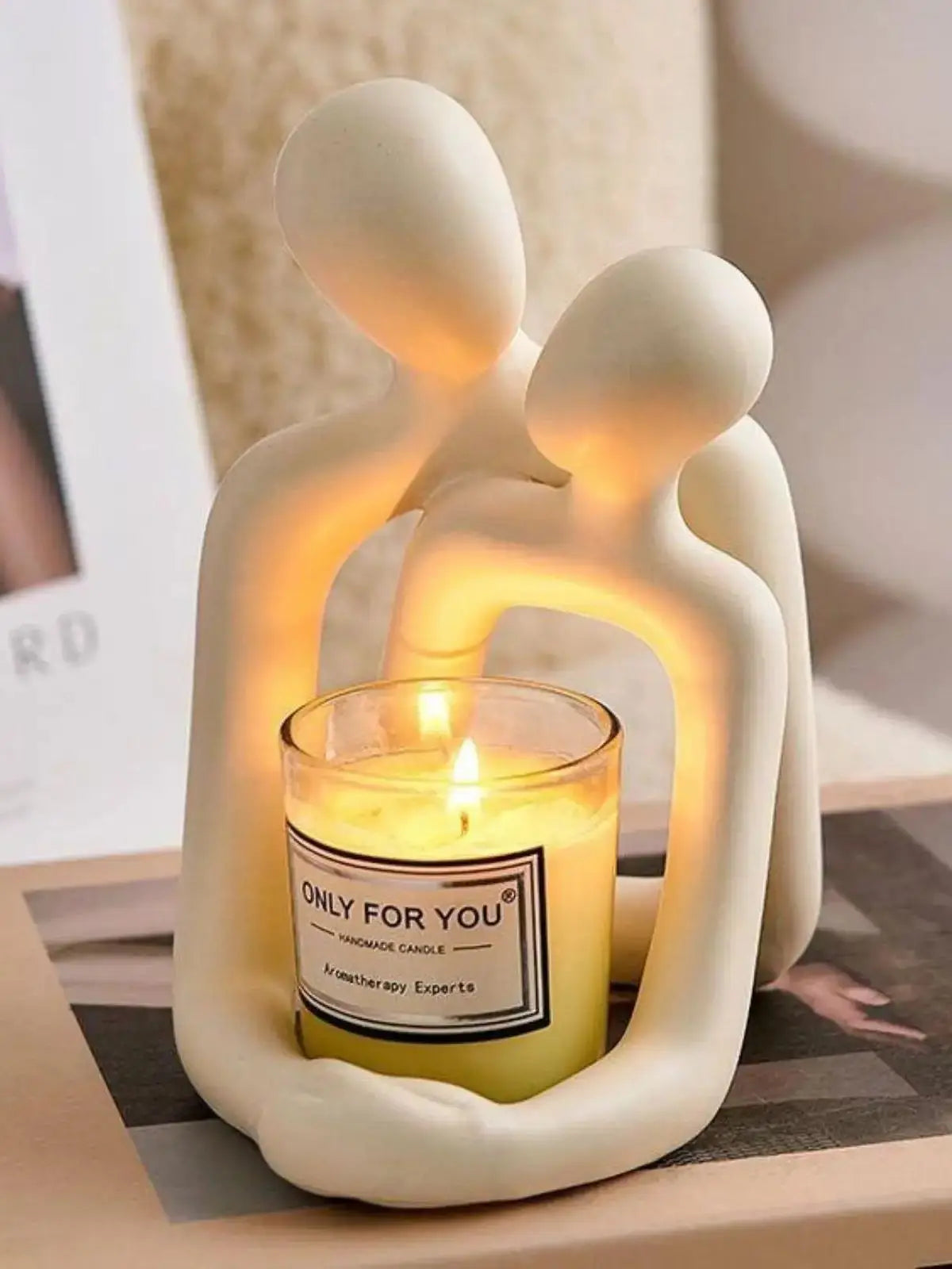 Statue Couple Moderne en Résine – Amour Éternel & Élégance Intemporelle