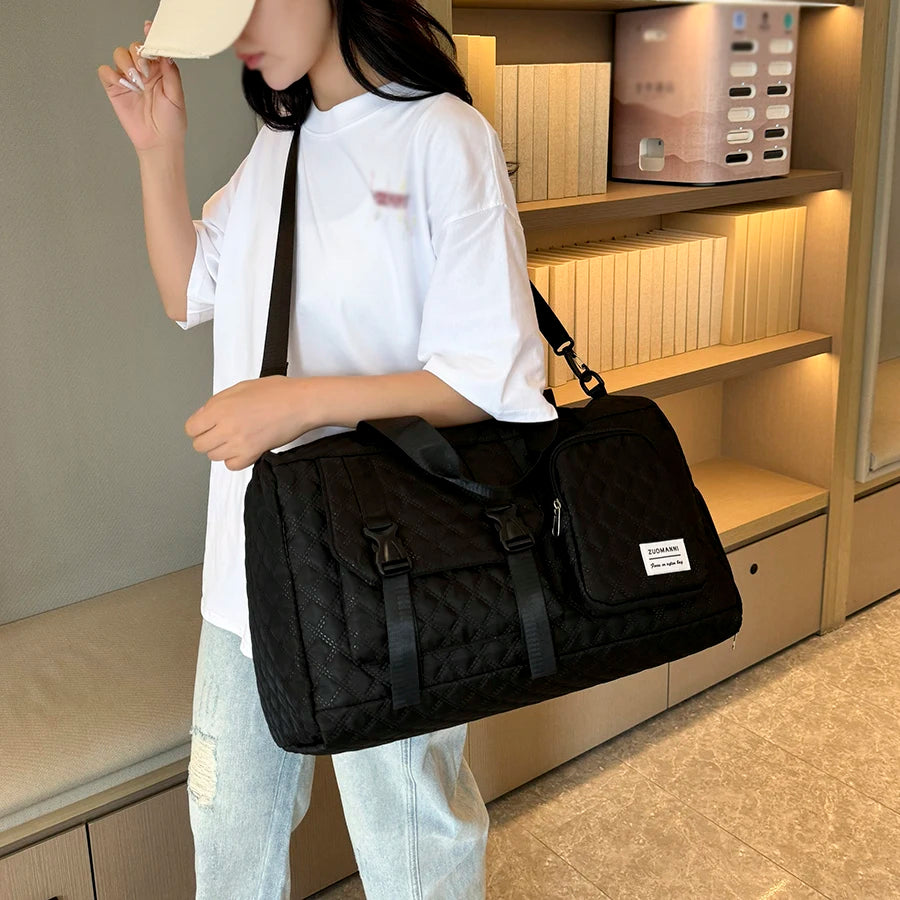 Sac de Voyage en Nylon Durable – Léger, Spacieux & Élégant