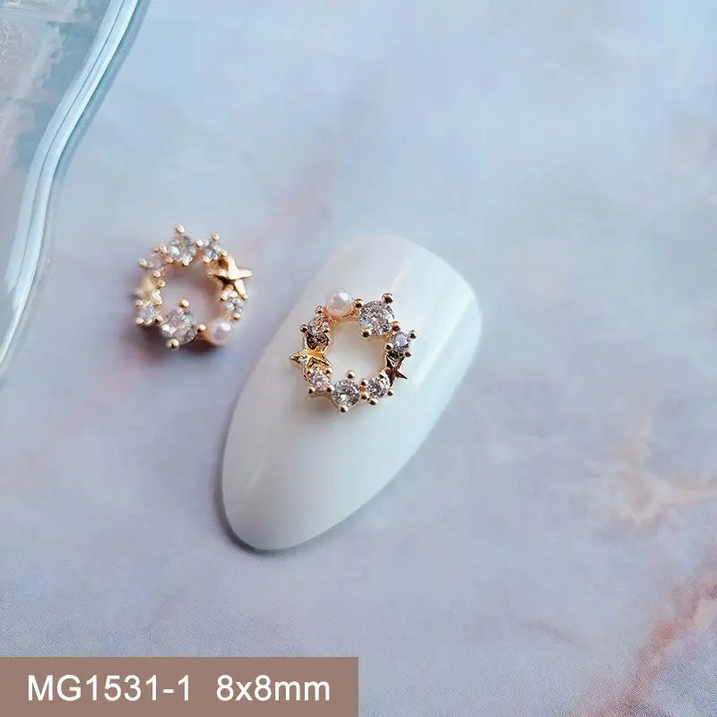 Décorations d’Ongles Noël Zircon ✨ (Lot de 10 pièces)