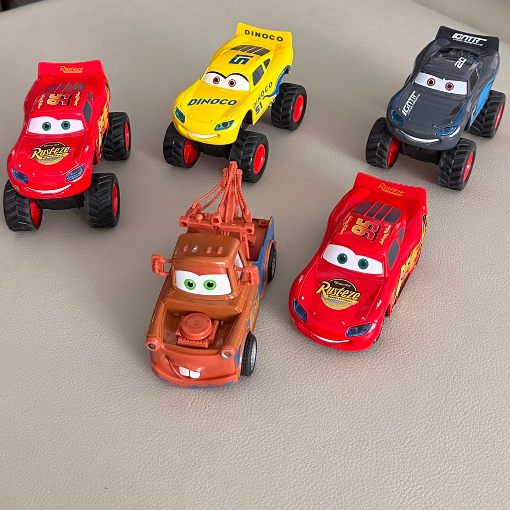 Disney Toy Story 4 – Lightning McQueen Inertiel avec Lumières | Modèle de Collection Enfants