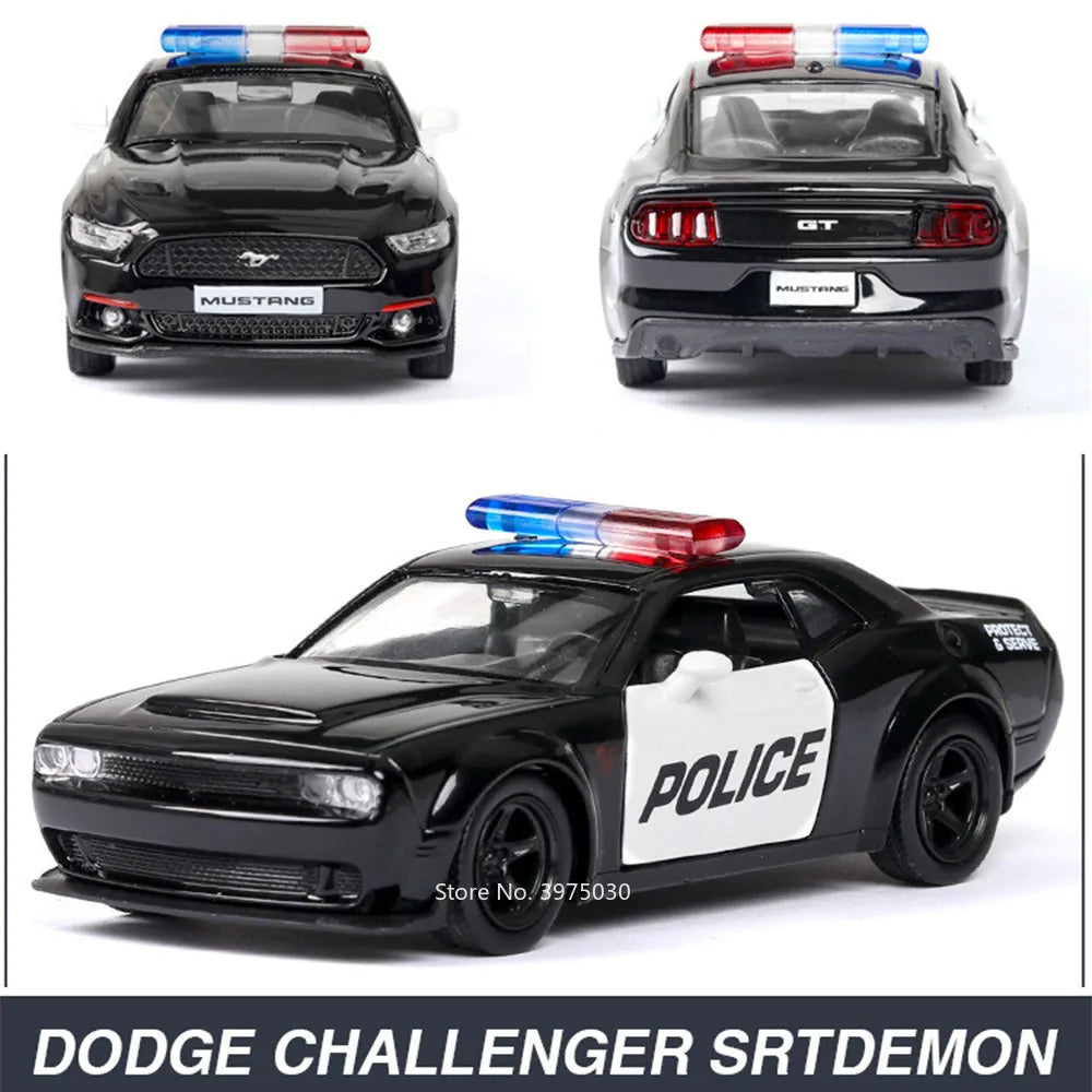 Modèle de Voiture 1:36 en Alliage – Portes Ouvrantes & Fonction Traction