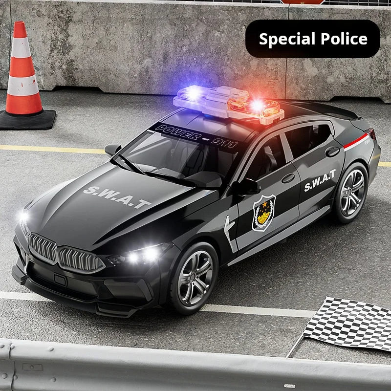 Voiture de Police Miniature 1:32 – Son & Lumière (Jouet & Collection)
