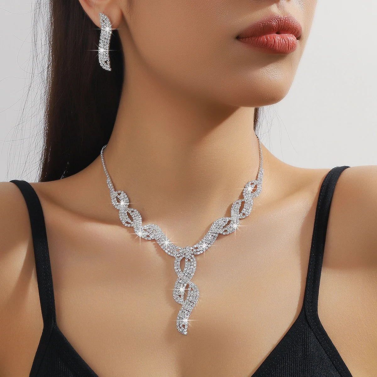 Ensemble Bijoux Femme – 3 ou 4 Pièces (Collier, Boucles, Bracelet)