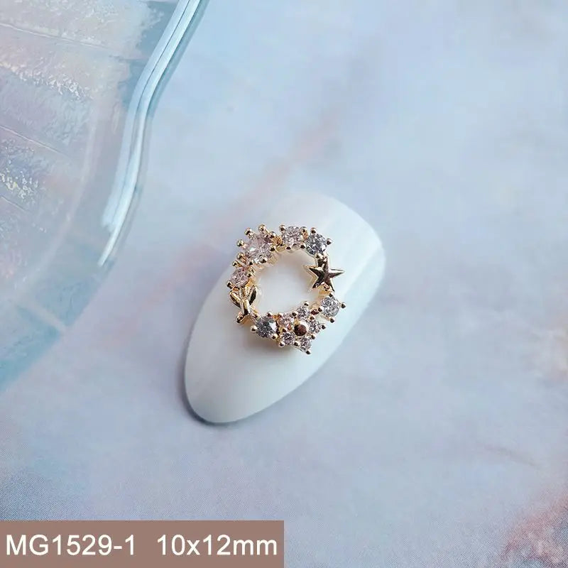 Décorations d’Ongles Noël Zircon ✨ (Lot de 10 pièces)