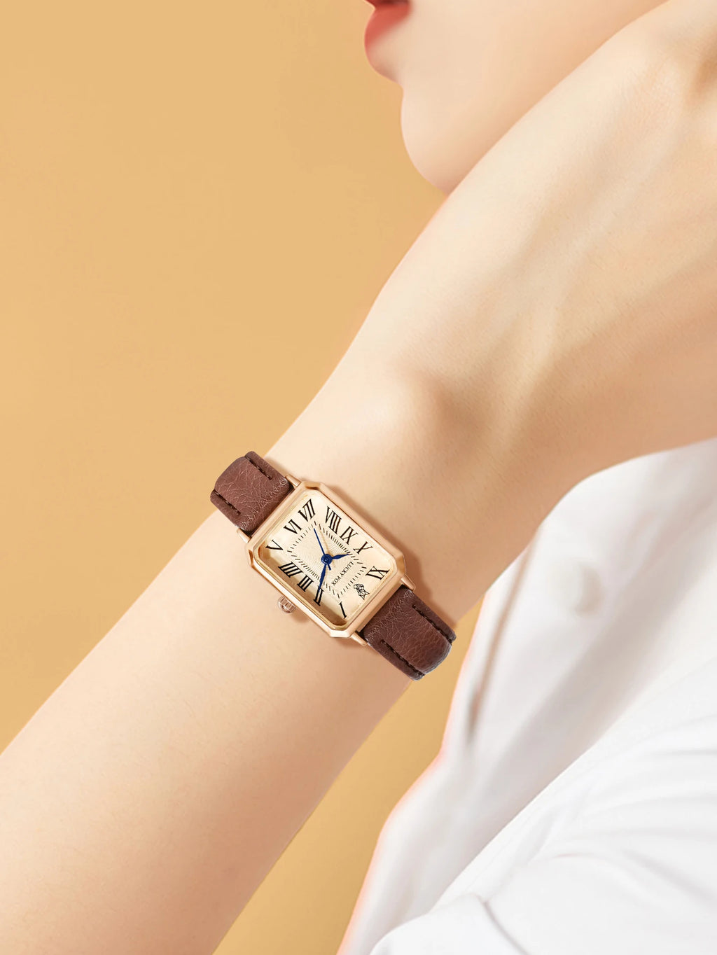 Montre Carrée Rétro Femme – Bracelet Cuir – LUCKYFOX L19