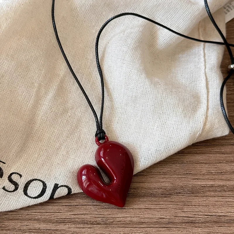 Collier Femme – Pendentif Cœur Rouge Vintage (Années 80)