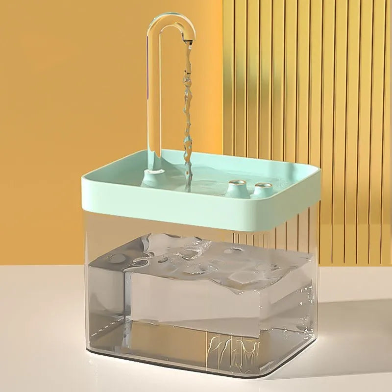 Fontaine à eau transparente pour chat et chien — filtrante et silencieuse
