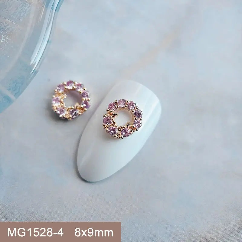 Décorations d’Ongles Noël Zircon ✨ (Lot de 10 pièces)