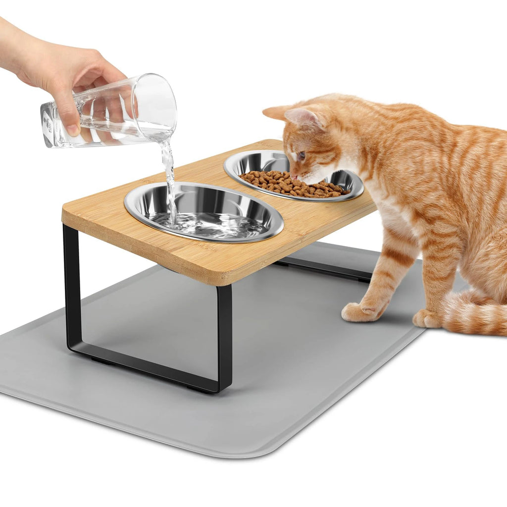 Gamelles surélevées inclinées en inox avec tapis pour chat — 15°