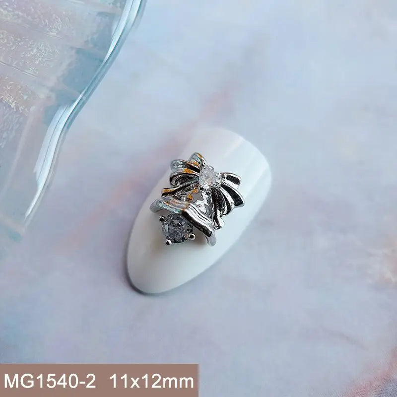 Décorations d’Ongles Noël Zircon ✨ (Lot de 10 pièces)